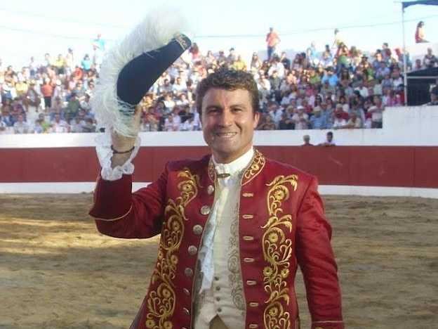 “Se vivesse só da tauromaquia já estava a passar dificuldades” admite Tito Semedo