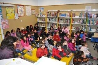 Grupo  Motard  “Xabassa Mosquitos” oferece material escolar às crianças  da Aldeia dos Fernandes