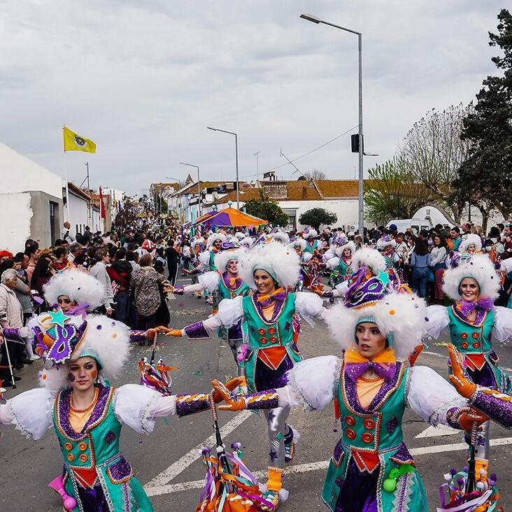 “Alice no País das Maravilhas” é o tema central do Carnaval de Cuba 2023