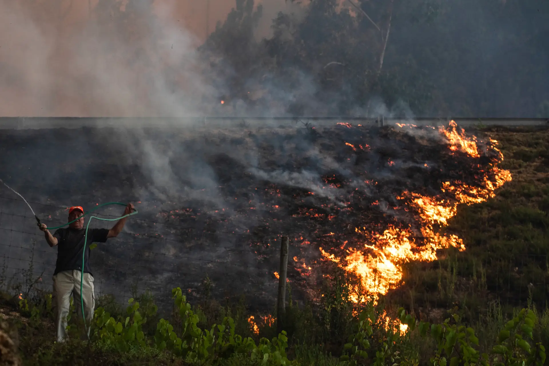 Aljustrel: Combate a incêndio mobiliza ainda mais de 250 Operacionais