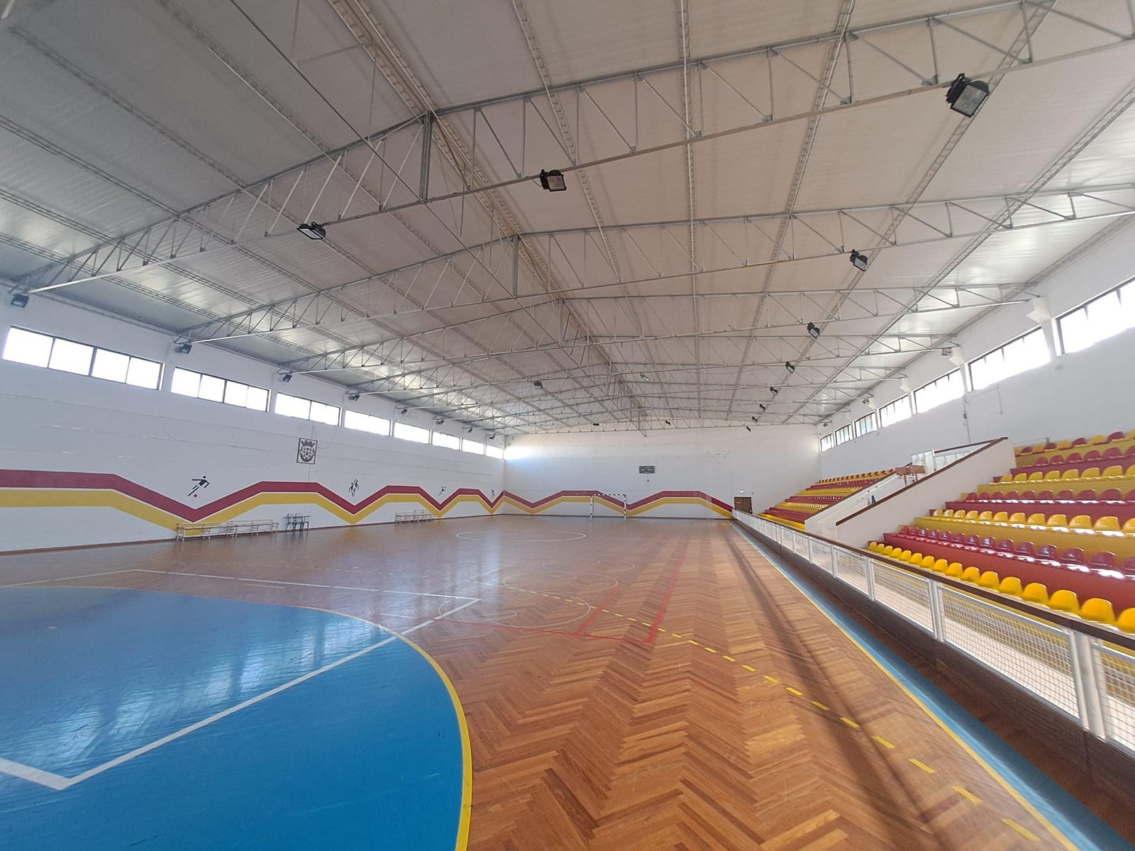 Câmara de Almodôvar investe 16 mil euros na modernização da iluminação do Pavilhão Gimnodesportivo