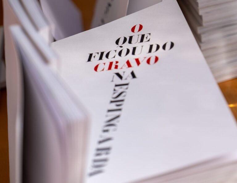 Serpa: Escola Abade Correia da Serra editou um livro comemorativo dos 50 anos d0 25 de Abril