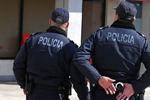 PSP de Beja interceta suspeitos de furto em estabelecimento comercial