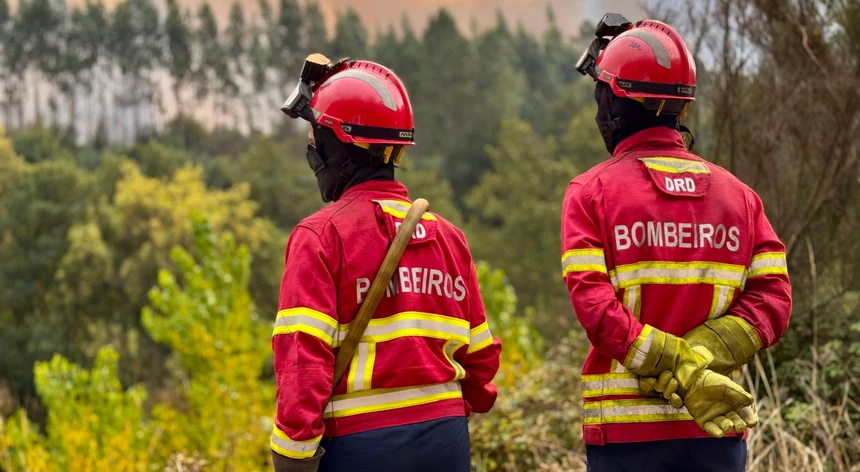 Federação lamenta que os bombeiros “continuem a viver os mesmos problemas de sempre”