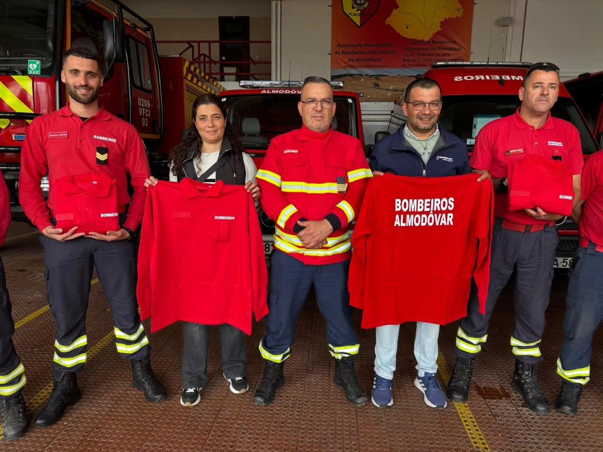 Almovimento doou receitas do Sarau de Primavera aos bombeiros de Almodôvar