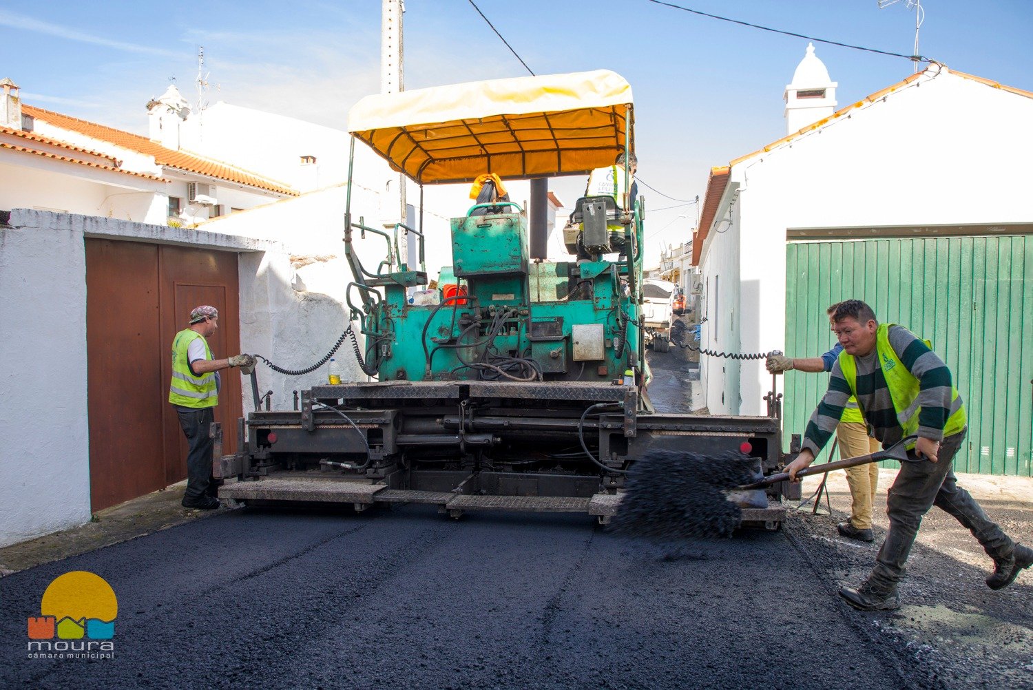 Câmara de Moura iniciou trabalhos de requalificação de arruamentos no concelho
