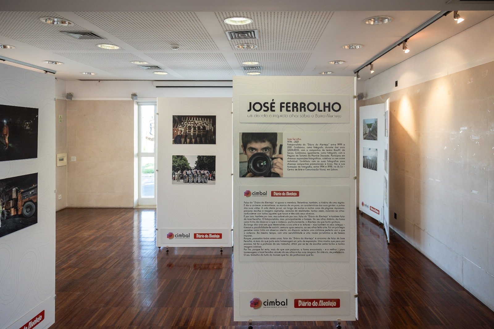 Exposição “José Ferrolho – Um discreto e inquieto olhar sobre o Baixo Alentejo” para ver em Almodôvar