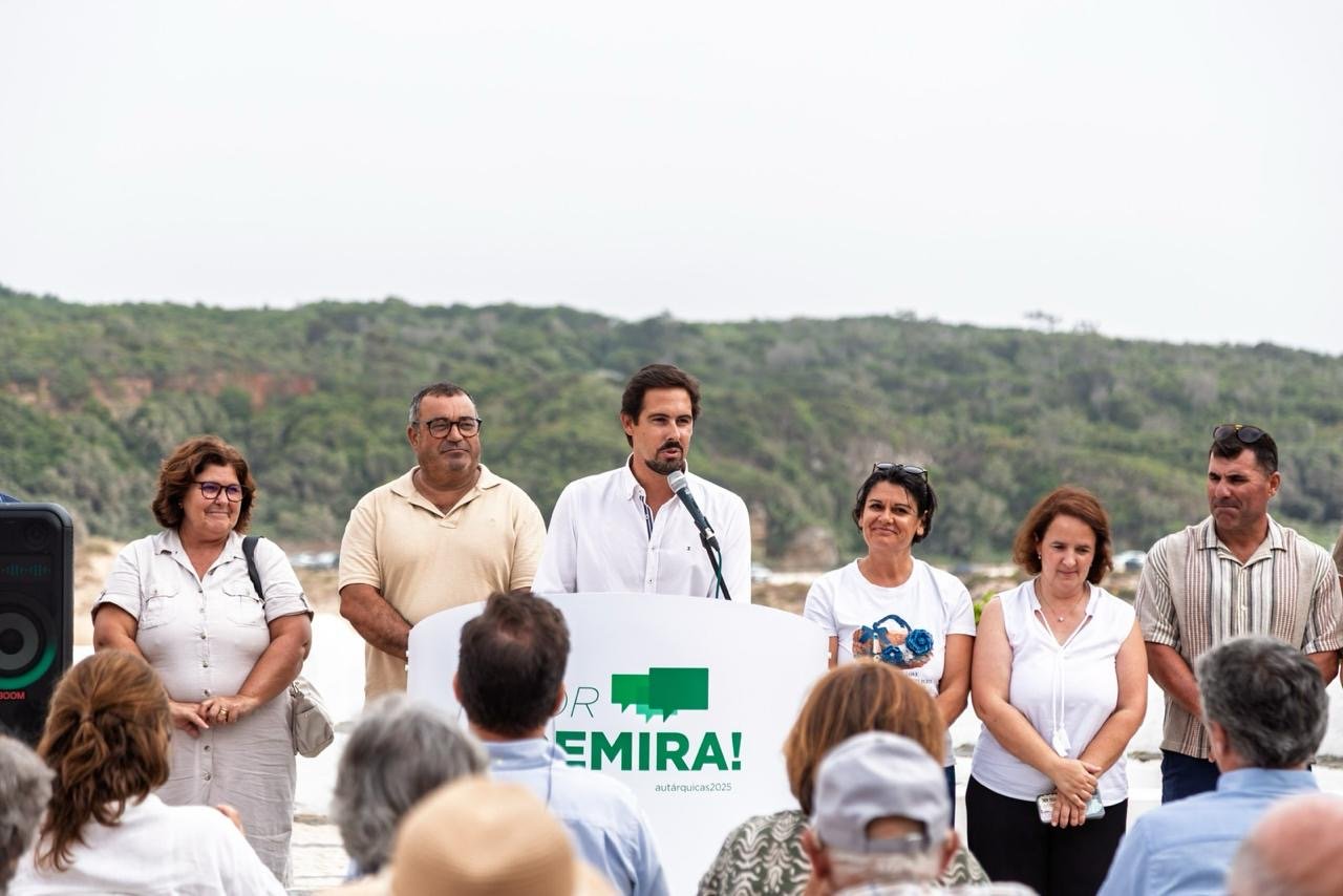 Largo do Barbacã foi o palco da apresentação da candidatura de Francisco Silva Martins à Assembleia de Freguesia de Vila Nova de Milfontes
