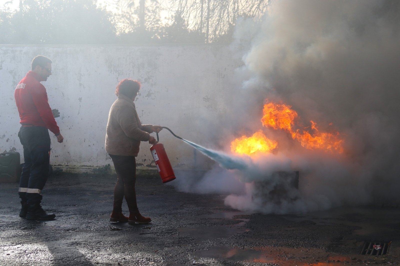 Comunidade escolar de Ferreira do Alentejo participou em workshop de utilização de extintores