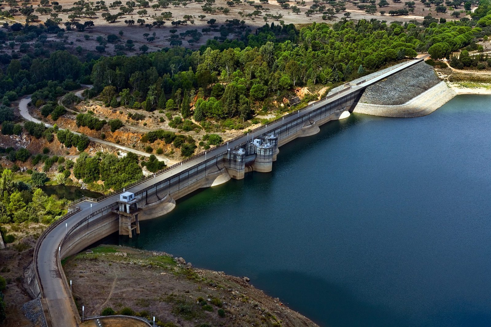 Descargas na Barragem de Pedrógão devido a elevados caudais afluentes