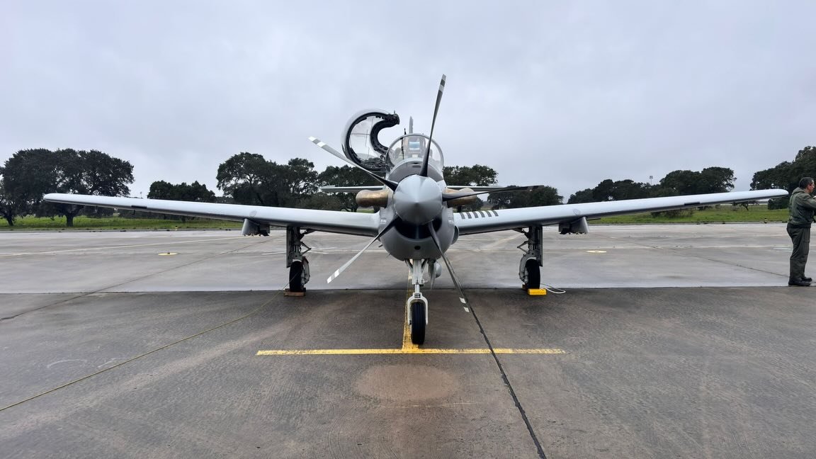 Força Aérea Portuguesa reforça frota com chegada do quinto A-29 Super Tucano a Beja