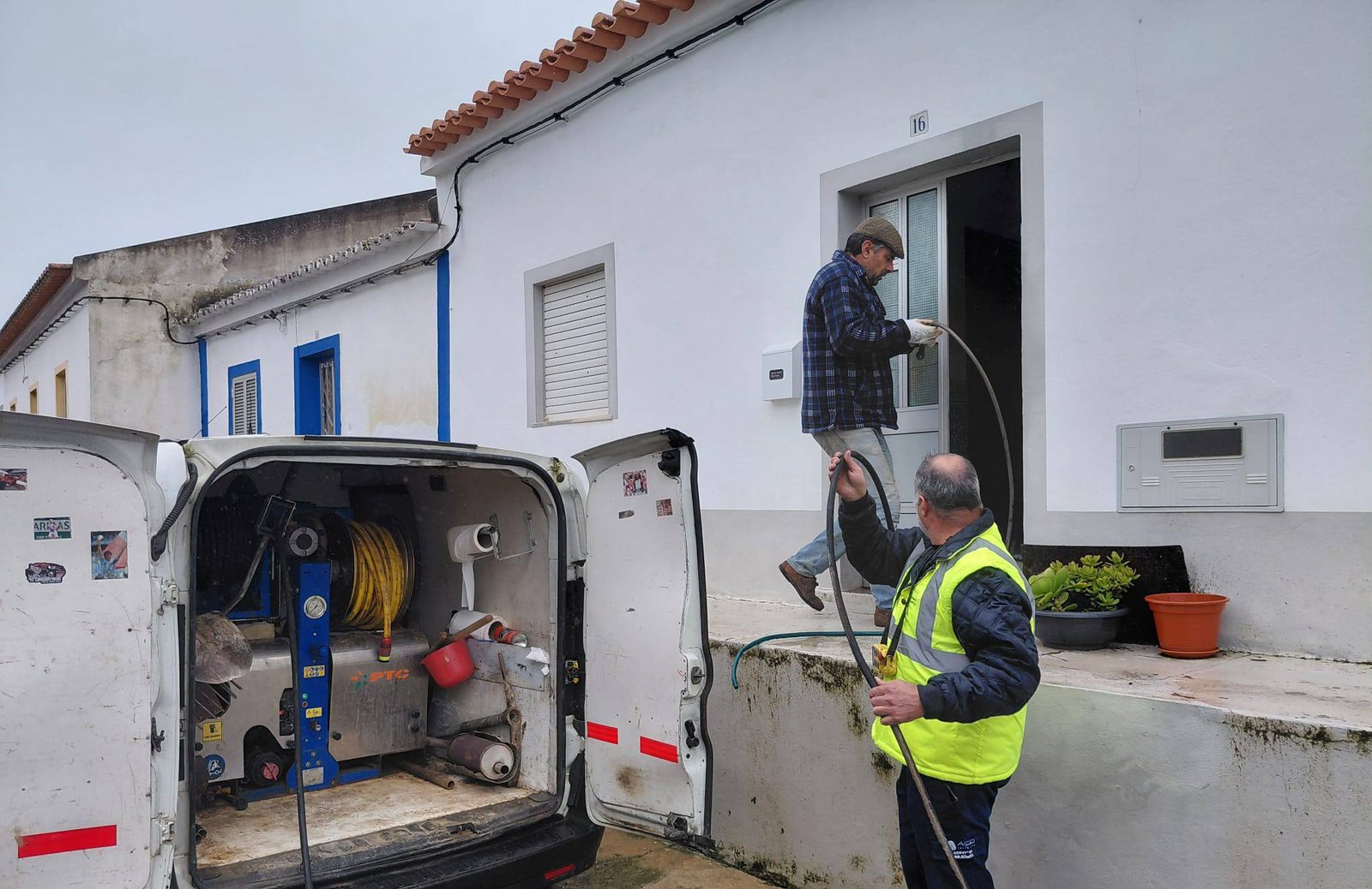 Intervenção municipal garante desobstrução da rede de esgotos em Ervidel