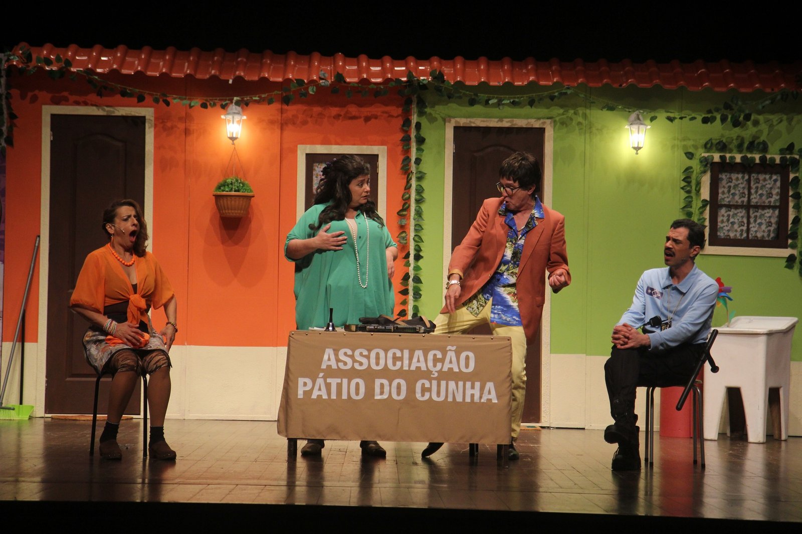 Projeto “Castro Verde XXI” leva 250 participantes ao teatro no Cineteatro Municipal