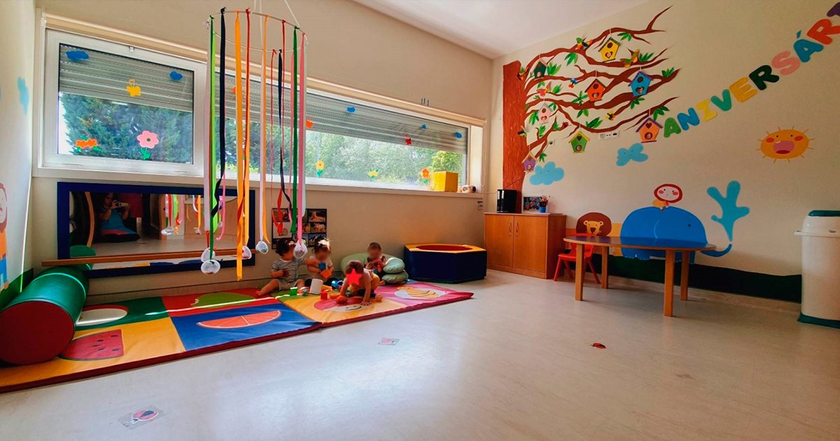 Parlamento rejeita proposta do PCP para criação de rede pública de creches