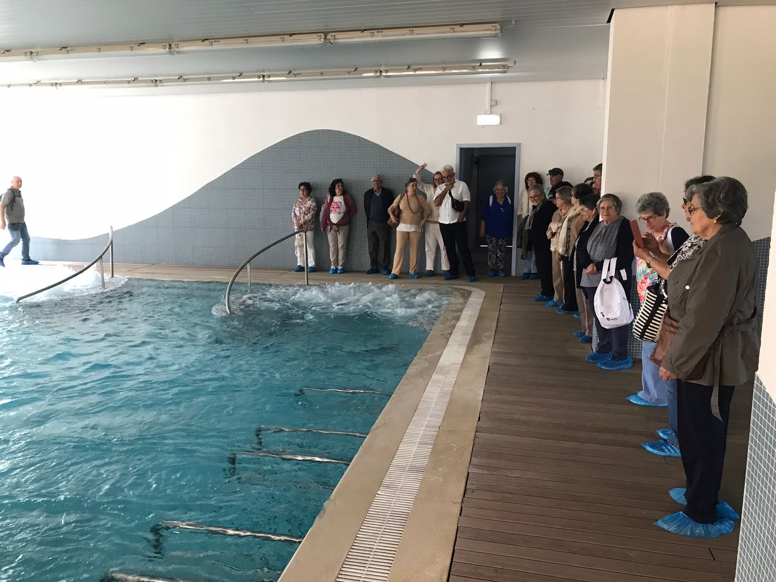Universidade Sénior de Alvito visita Termas da Sulfúrea e espaço de artesanato em Cabeço de Vide