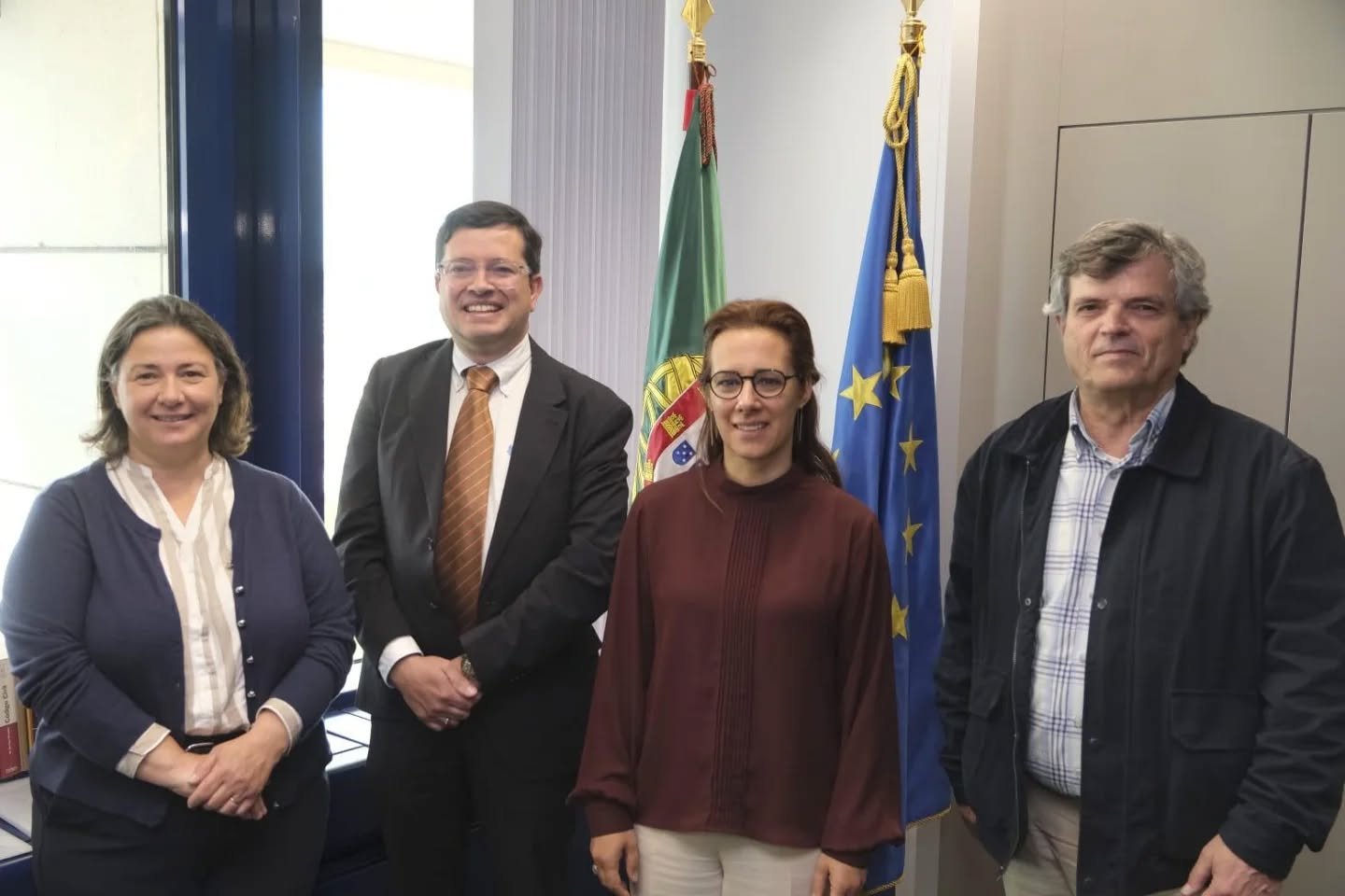 Executivo de Santiago do Cacém reuniu com secretária de Estado da Habitação