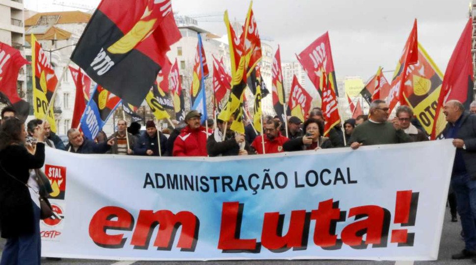 Os trabalhadores “só têm a ganhar” se se sindicalizarem afirma o STAL