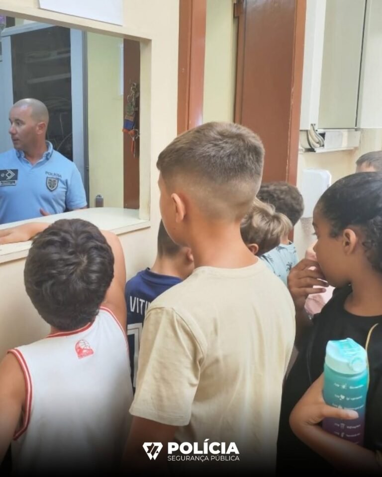 PSP promove ação de sensibilização com crianças na Esquadra Complexa de Beja