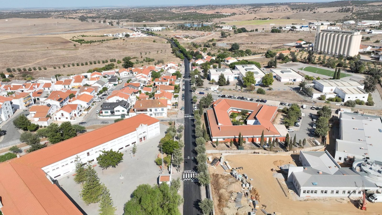 Câmara de Aljustrel requalificou Rua de Beja