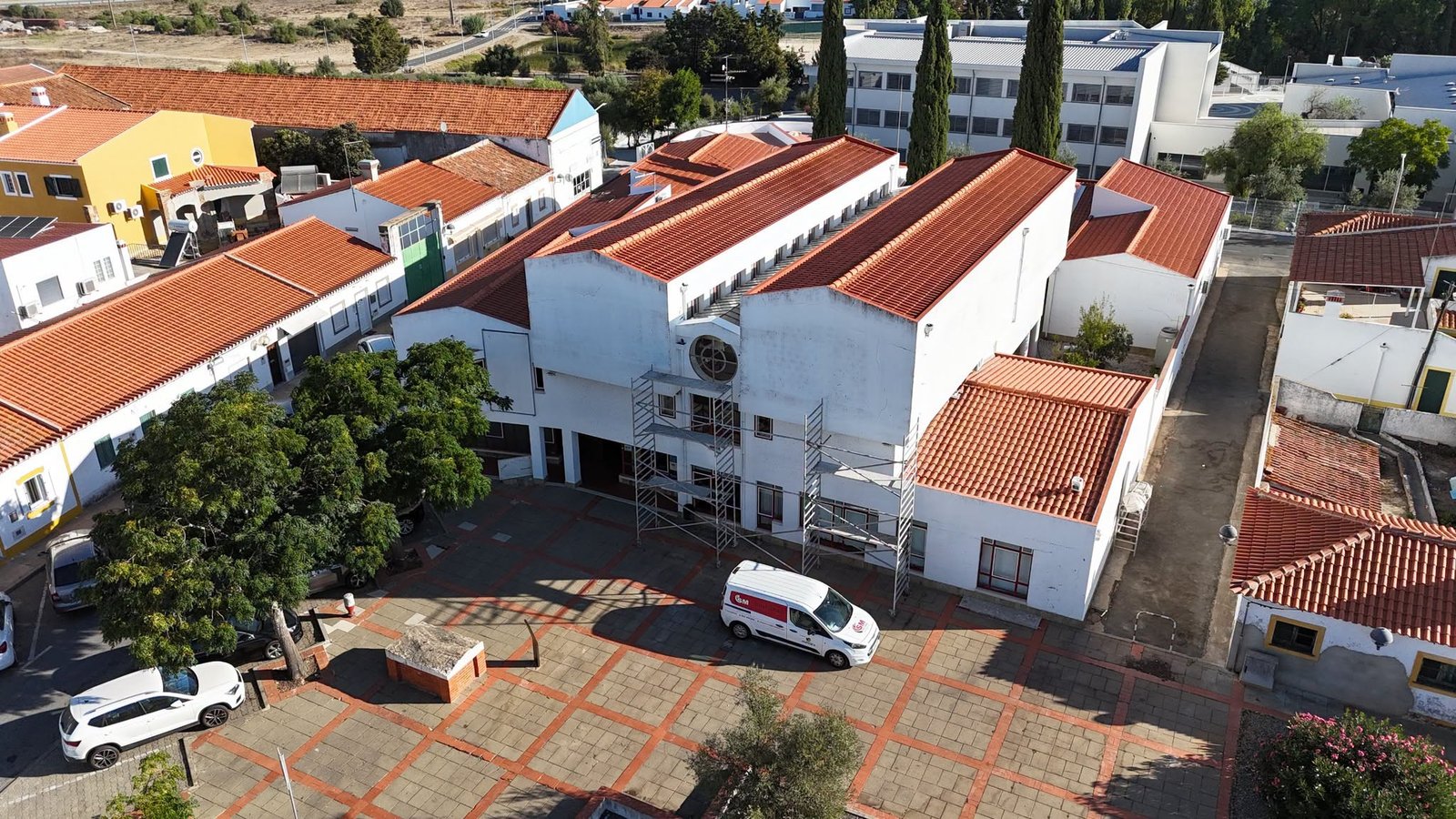 Câmara de Castro Verde investe mais de 76 mil euros na conservação da Biblioteca e do Fórum Municipal